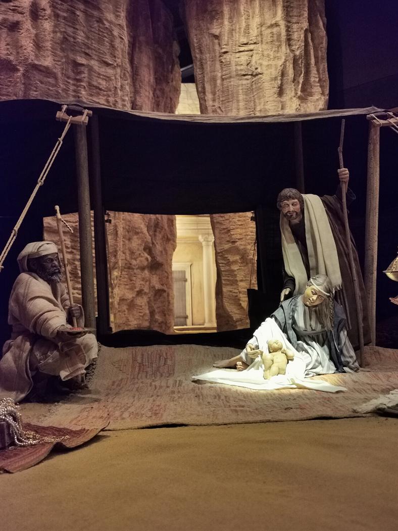 Il presepio del Natale 2023: la Natività sotto la tenda.